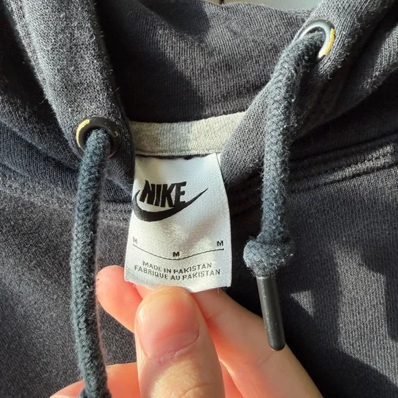 Nike Men’s Club Fleece- Black Swearshirt - Picture 3 of 4